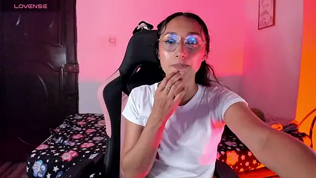 adrena_10 - Adrena_10's free webcam - UK Sex Cams