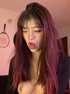 SuzzyyM webcam