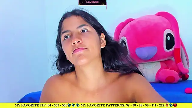 AriannaLewiis