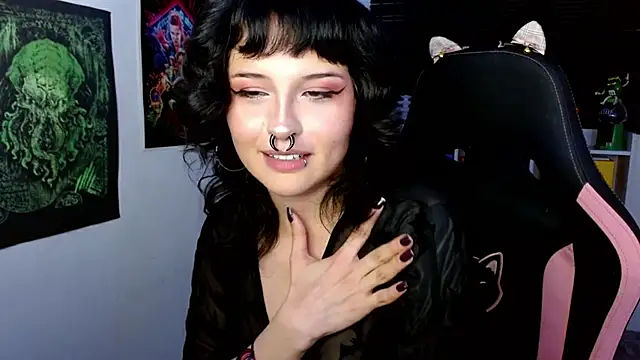 neena_nyx_ webcam