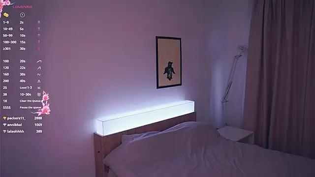 LoveMillier webcam