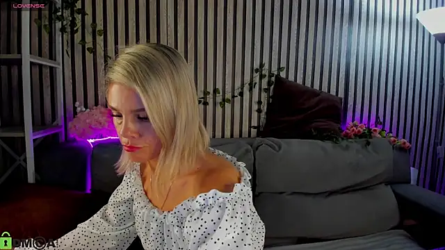 Betty_Brock webcam