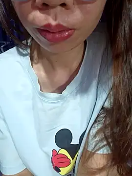 __Mai-love19__ webcam