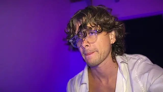 mcklister_kinky_feets - Mcklister_kinky_feets's free webcam - UK Sex Cams