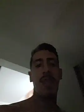 Donovan_Desmond webcam
