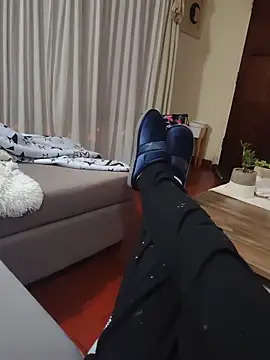 LuqenZo webcam