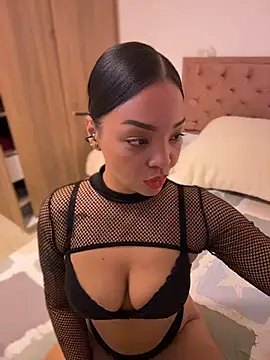jennlemoka - JennLeMoka's free webcam - UK Sex Cams