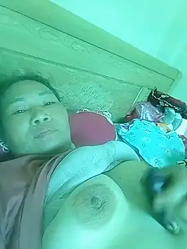 BlueGirlyeah webcam
