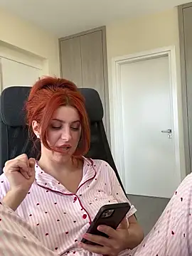 RoxxyDallas live sex cam