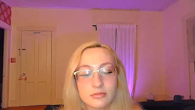 switchykitty webcam