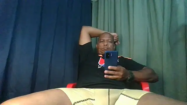bigblackcock75 webcam