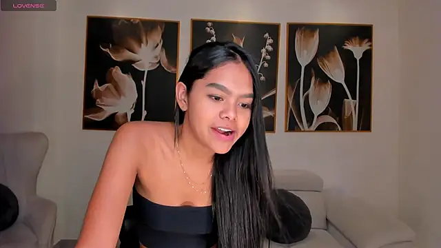 SaphiraJames webcam