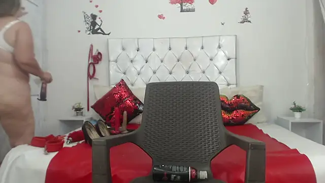 Sweetbigcatt webcam