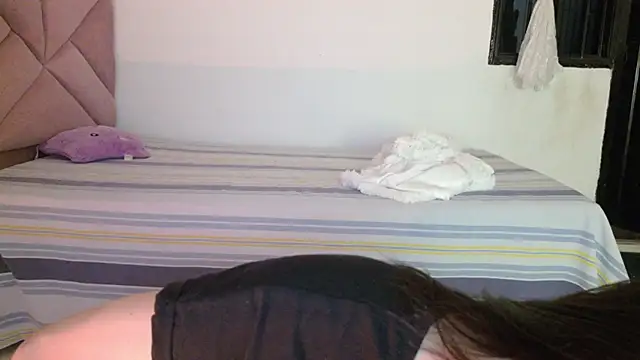 eva_sin18 (F young) - double penetration
