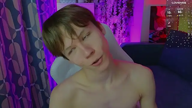 cumte_boy (M twink) - lick biceps