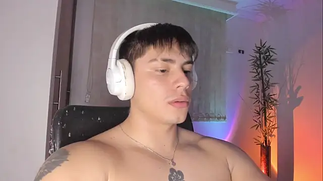 Live sex cam of Giordano_Russo