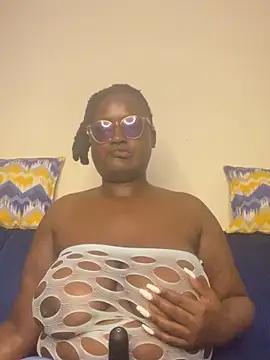 Busty_Bambii254 webcam