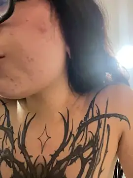 MennaLee_ webcam