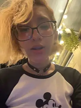 SweetBunnyGF webcam