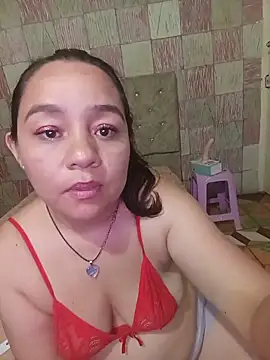 chicatraviesa24 webcam