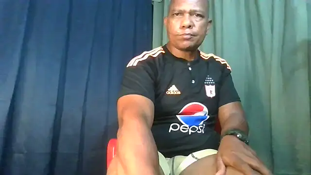 bigblackcock75 webcam