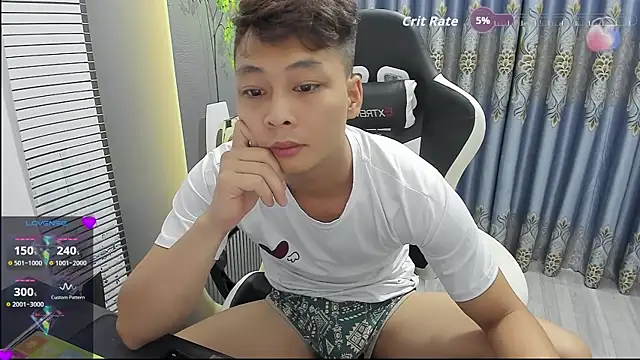 Naughty___asian webcam