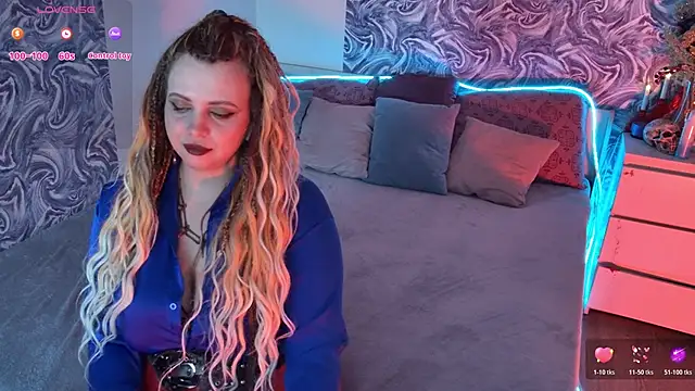 Miss_Maya_Mils webcam