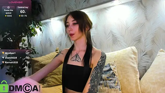 Ellen_Hops live cam on StripChat