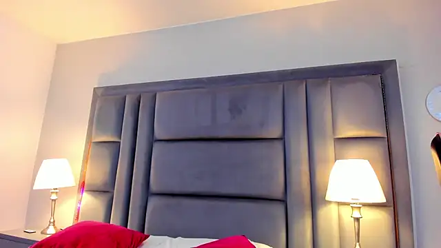 ScarletJons webcam