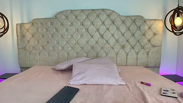 sweetlyundone webcam