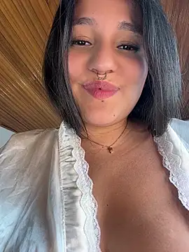 Emily_Gomezz webcam