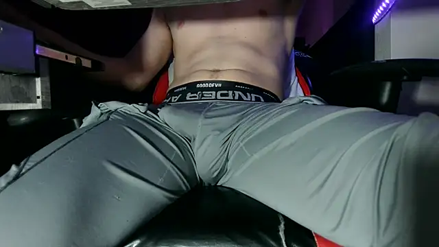 Dick_and_muscles webcam