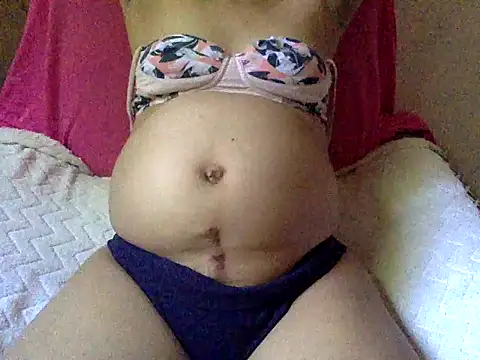 spankmybootyxxx live cam on StripChat