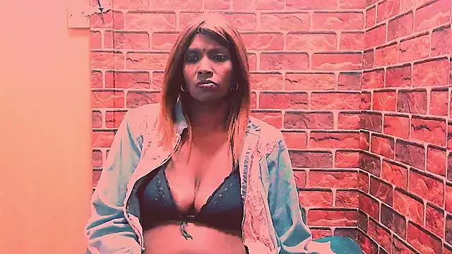 Fuckable_Nasty_MILF webcam