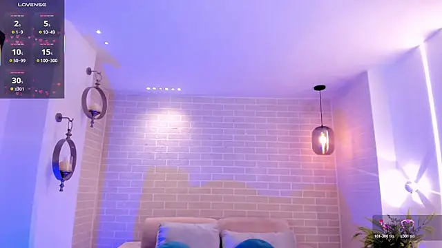 MayaMoretti_ webcam