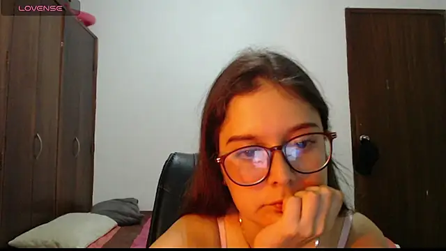 MadieeLorez webcam