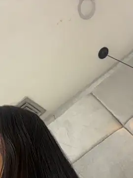 ivonneowen (F teen) - intense finger masturbation