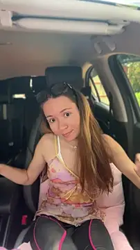 Mini_girl_do_it_better webcam