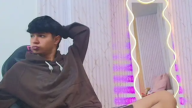 spark_tay (M twink) - 😈 suck dildo🫦
