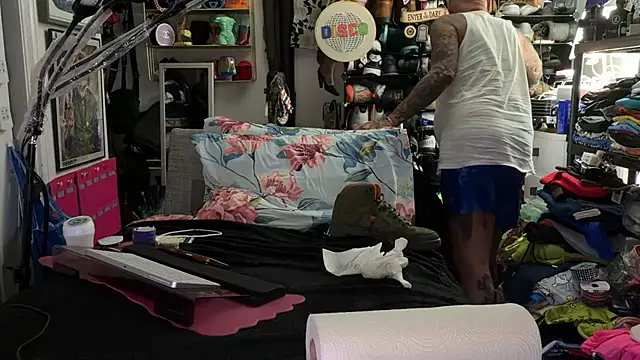 lovetatts64 webcam
