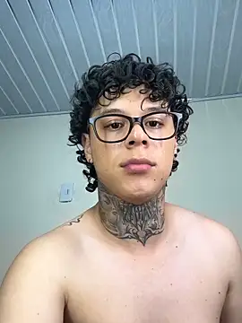 Domenick_Myls webcam