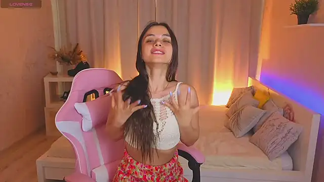 Kim_Bless webcam
