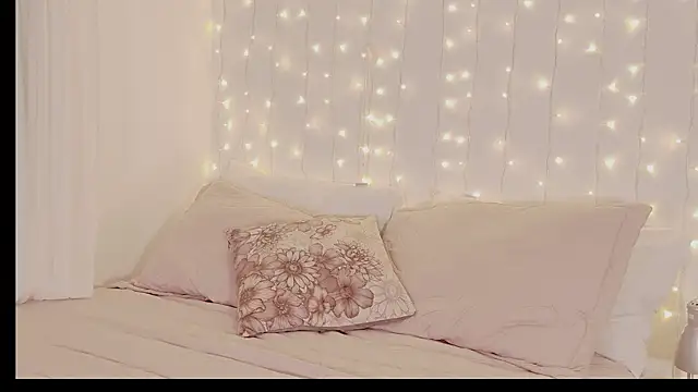 Melody-Cosmic webcam