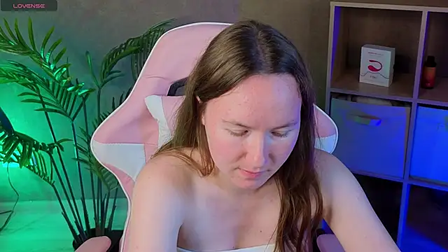 SindieStormm live cam on StripChat