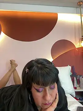 Valkiriia_wiine webcam