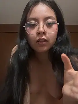 makii_30 - Makii_30's free webcam - UK Sex Cams