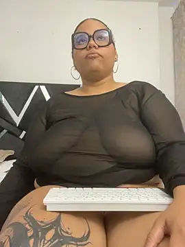 SunniieeFrequency webcam