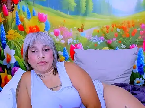 indianroxy webcam
