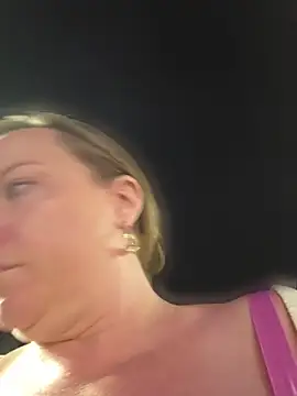 julimonroe webcam