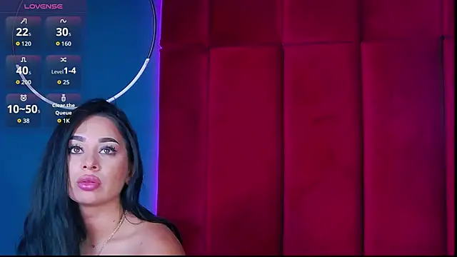 MadyLuxxx webcam